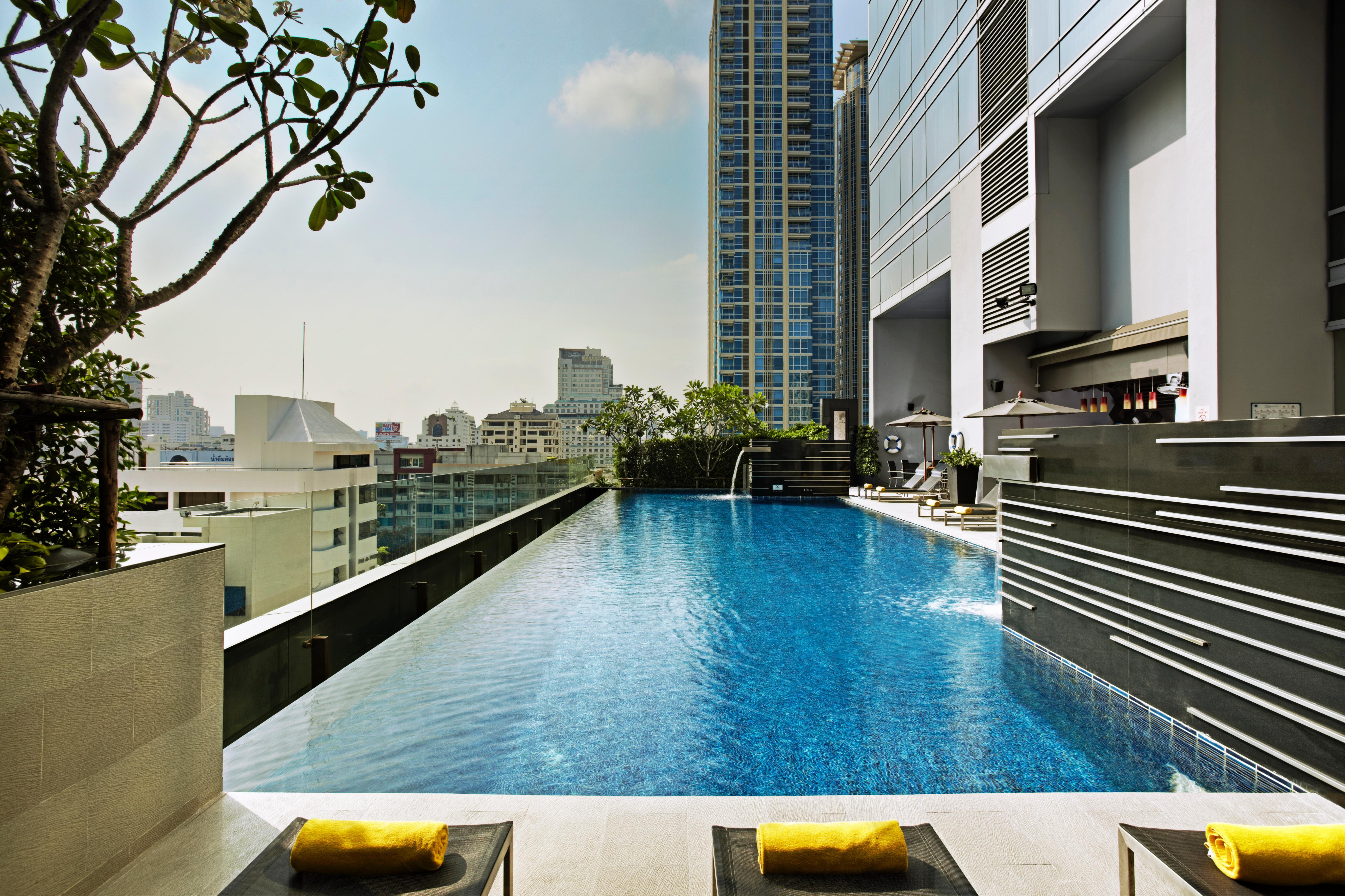 Novotel Bangkok Ploenchit Sukhumvit Exterior foto